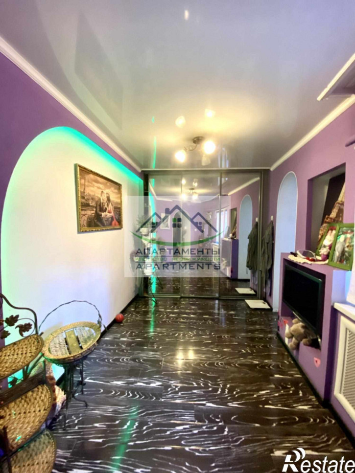 3-комн квартира Крайнего ул, 79