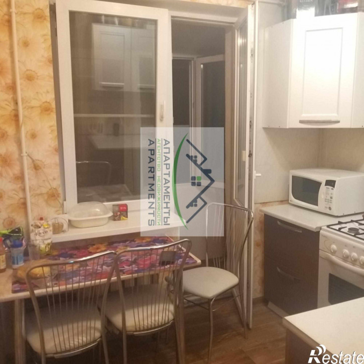 3-комн квартира Крайнего ул, 90