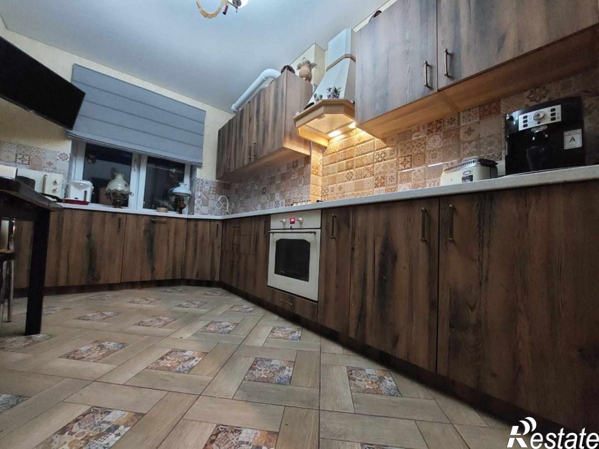 Купить квартиру за 10 300 000 рублей на Прохладная ул, 3