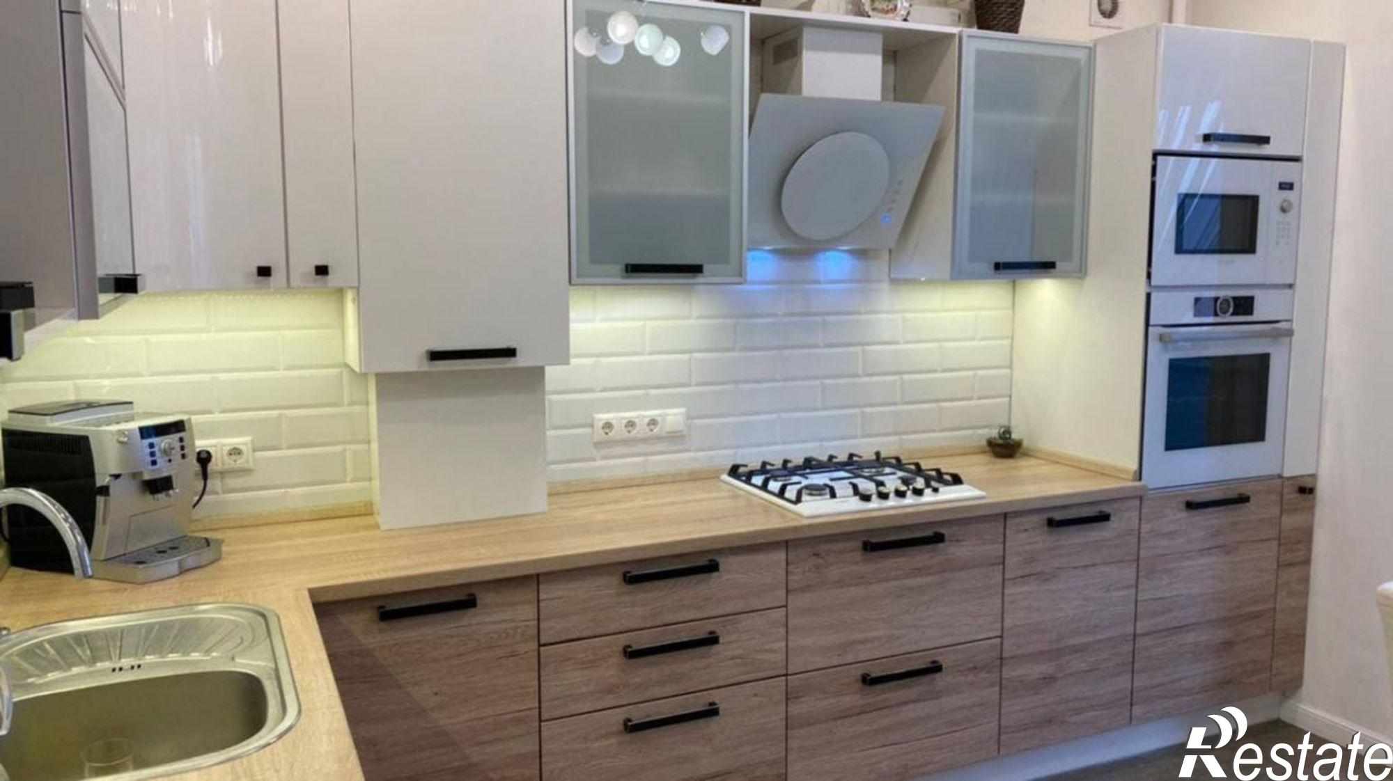 Купить квартиру за 8 350 000 рублей на Виктора Денисова ул, 12