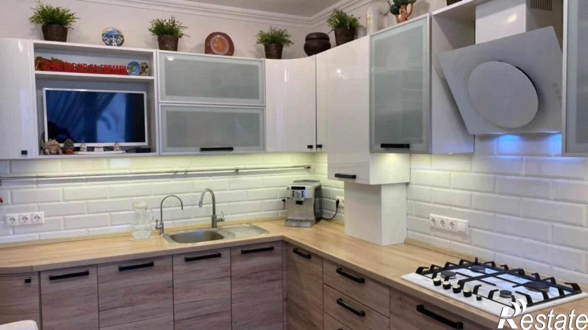 Купить квартиру за 8 350 000 рублей на Виктора Денисова ул, 12