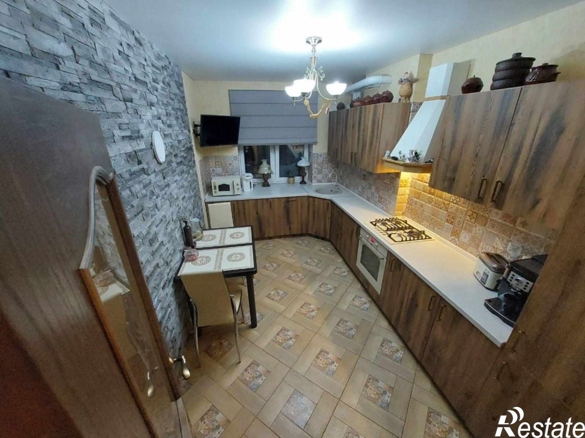 Купить квартиру за 10 300 000 рублей на Прохладная ул, 3