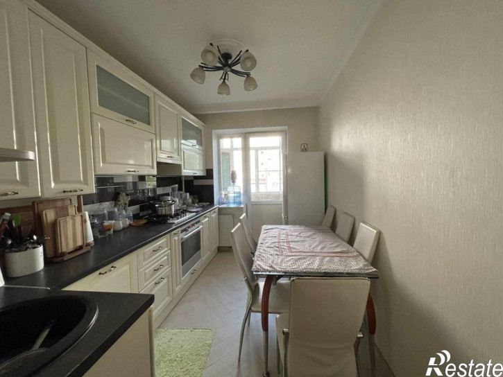 2-комн квартира Осенняя ул, 24