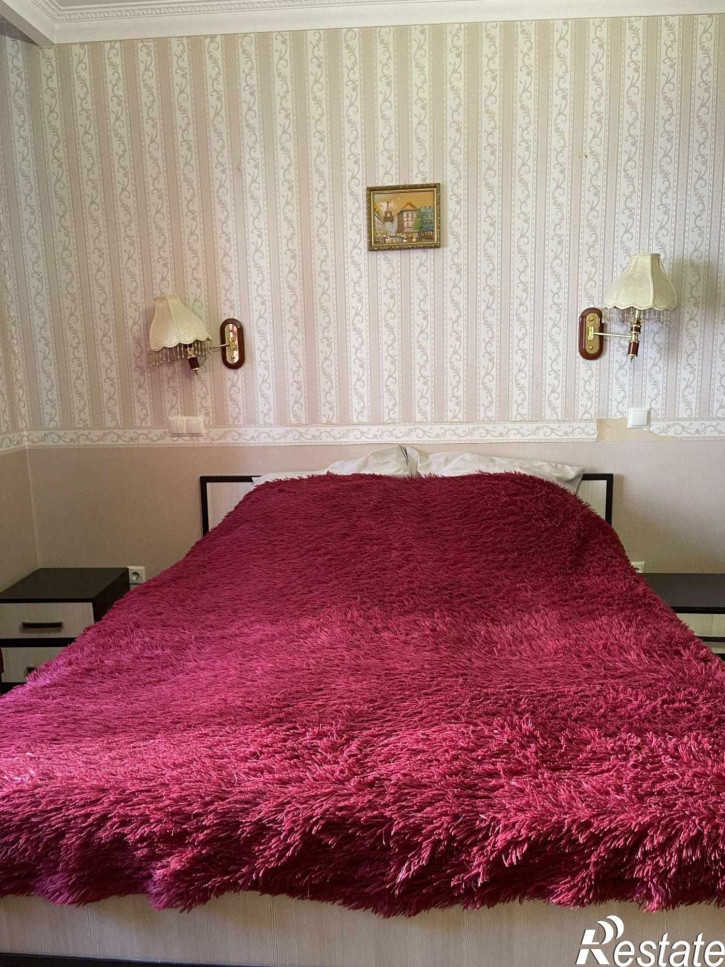 2-комн квартира Осенняя ул, 24