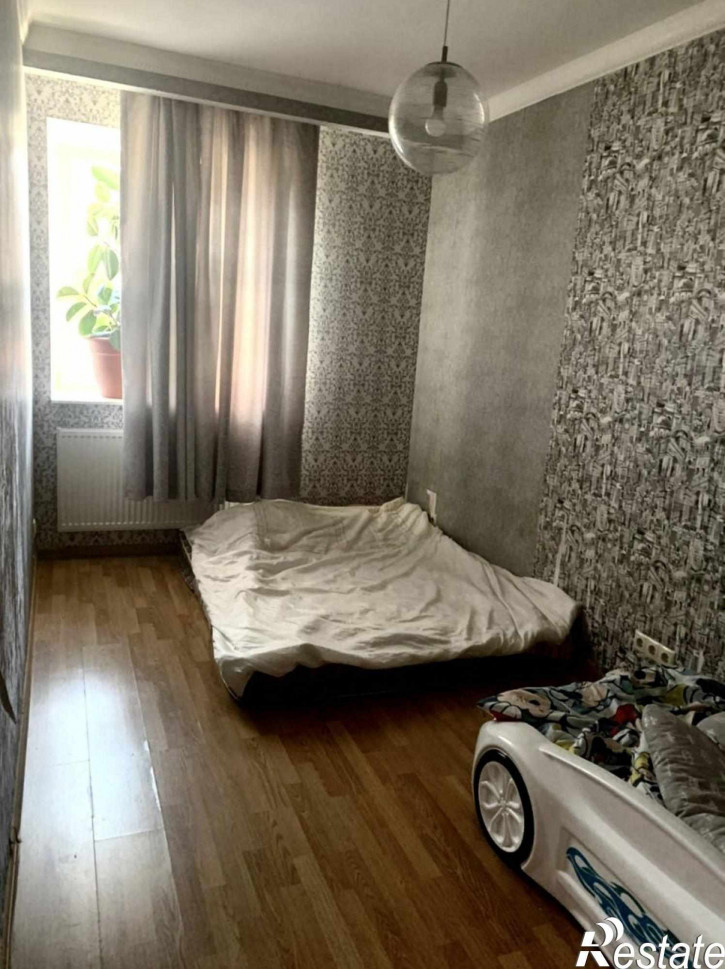 2-комн квартира Осенняя ул, 24
