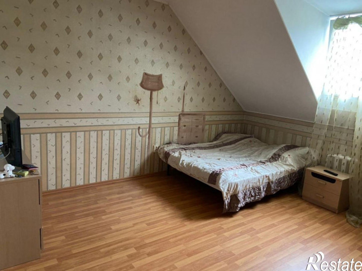 3-комн квартира Стекольная ул, 33