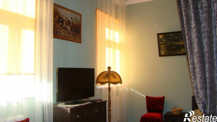 2-комн квартира Октябрьская пл, 34