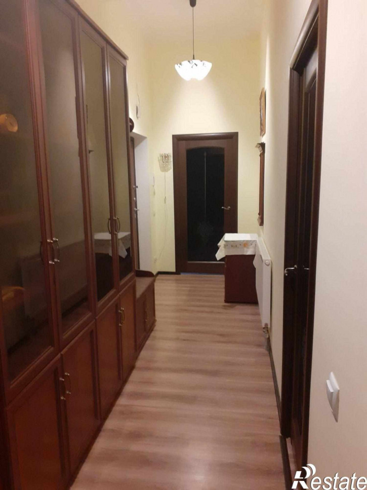 2-комн квартира Октябрьская пл, 34