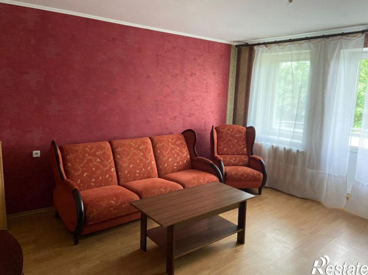 3-комн квартира Стекольная ул, 33