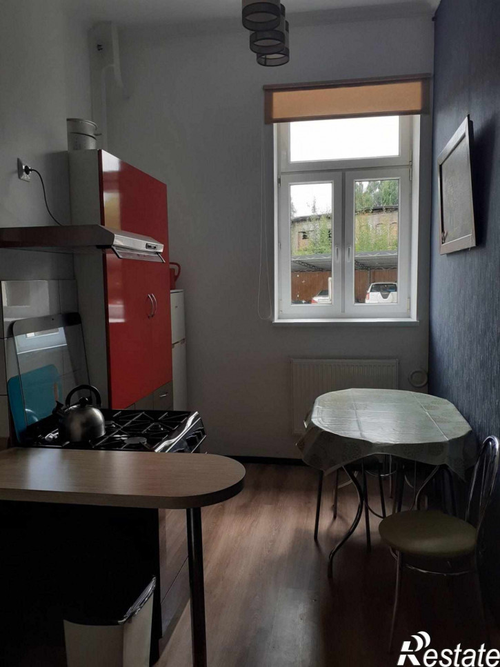 2-комн квартира Октябрьская пл, 34