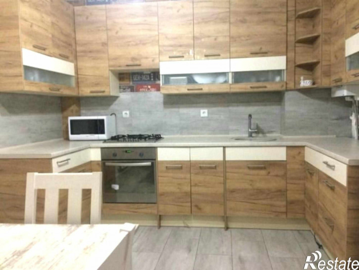 2-комн квартира Счастливая ул, 1