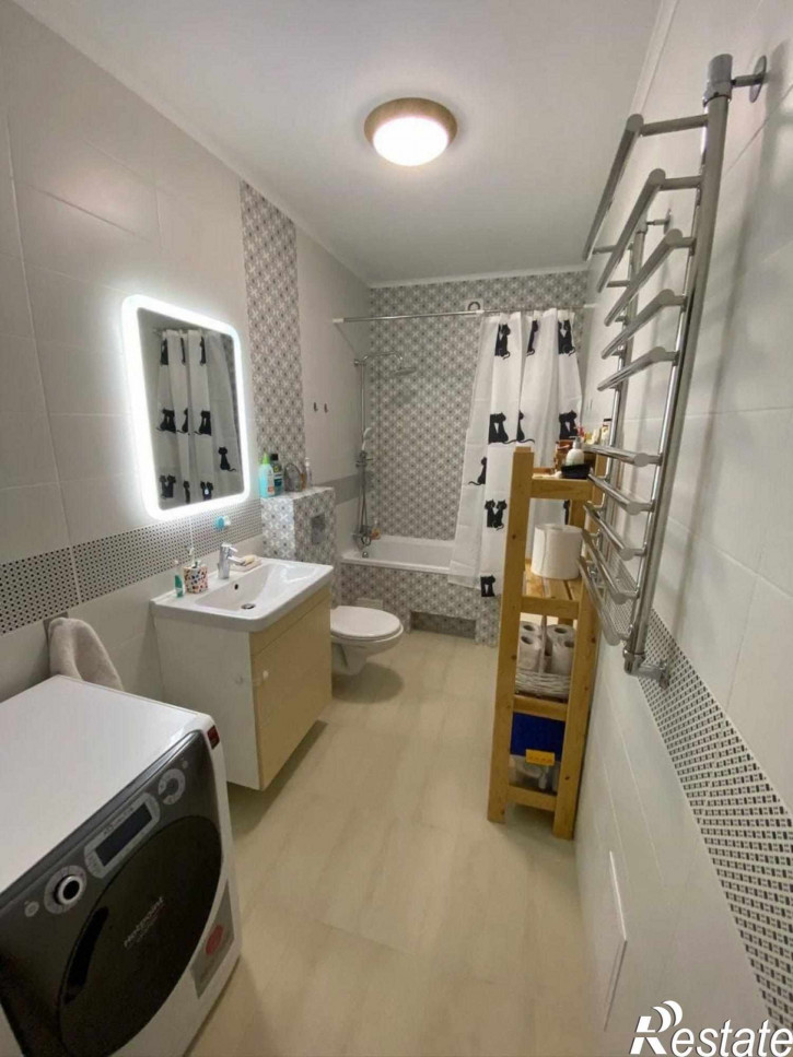 2-комн квартира Виктора Денисова ул, 12