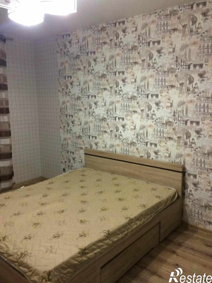 2-комн квартира Счастливая ул, 1