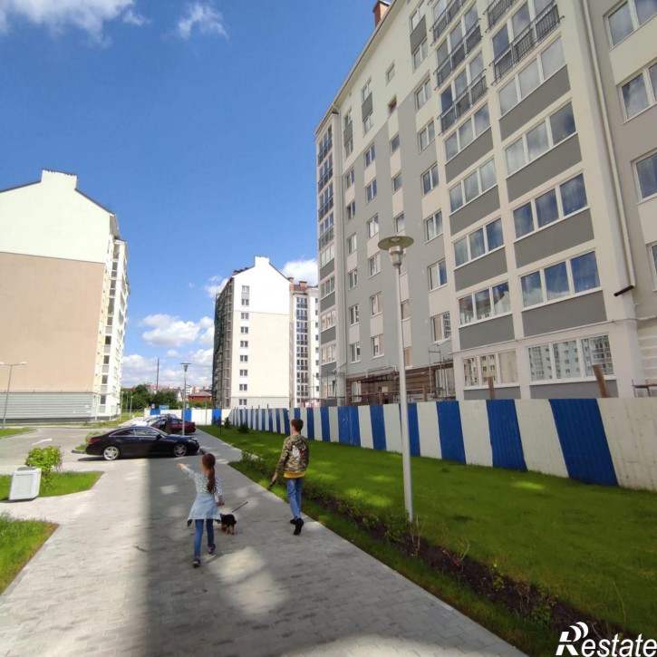 1-комн квартира Знаний аллея, 7