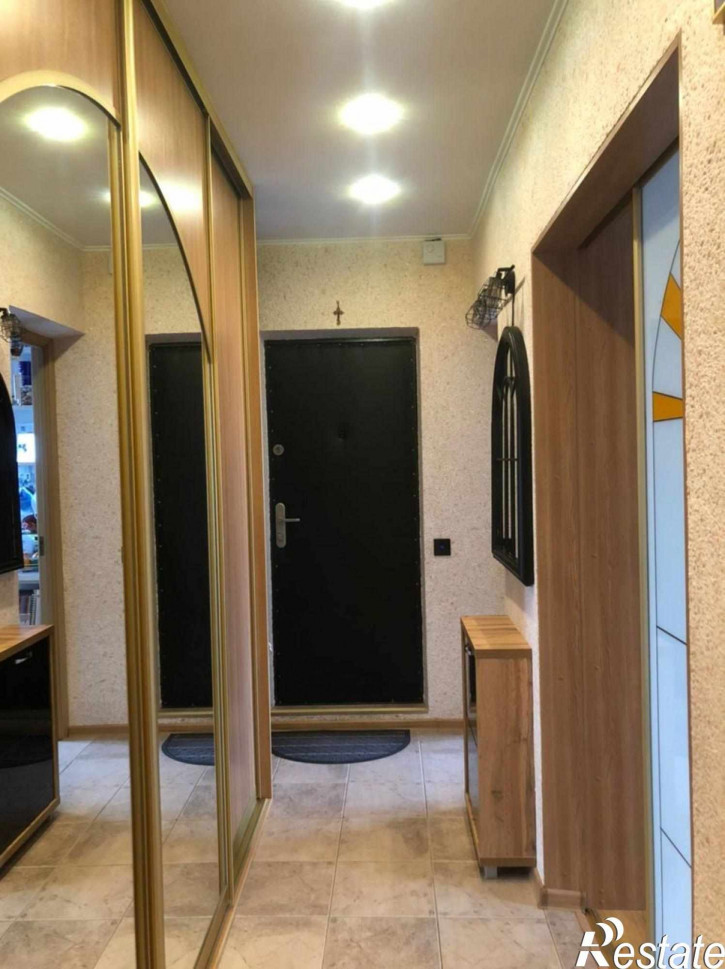 3-комн квартира Партизана Железняка ул, 6