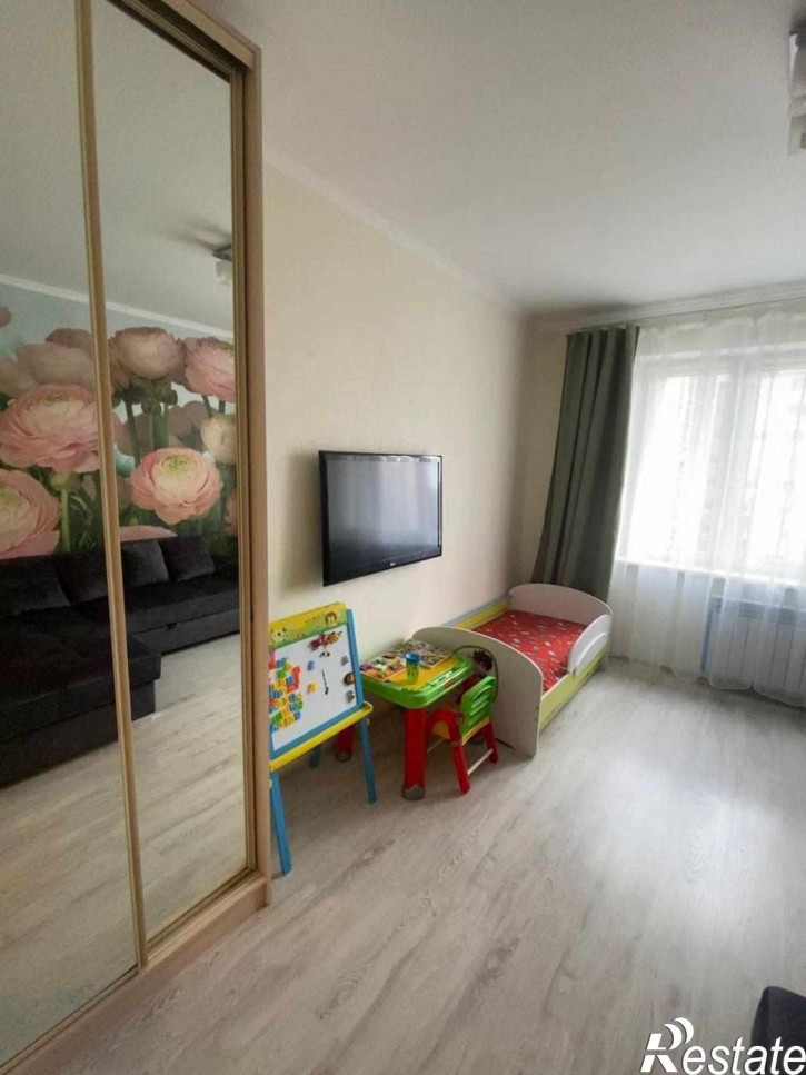 2-комн квартира Виктора Денисова ул, 12