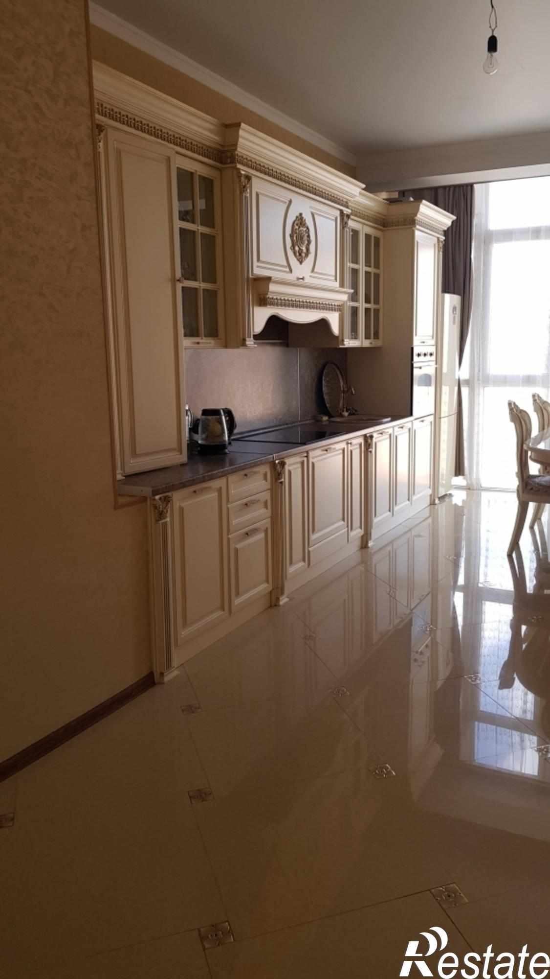 Купить квартиру за 10 000 000 рублей на Бунимовича ул, 15,корп.2