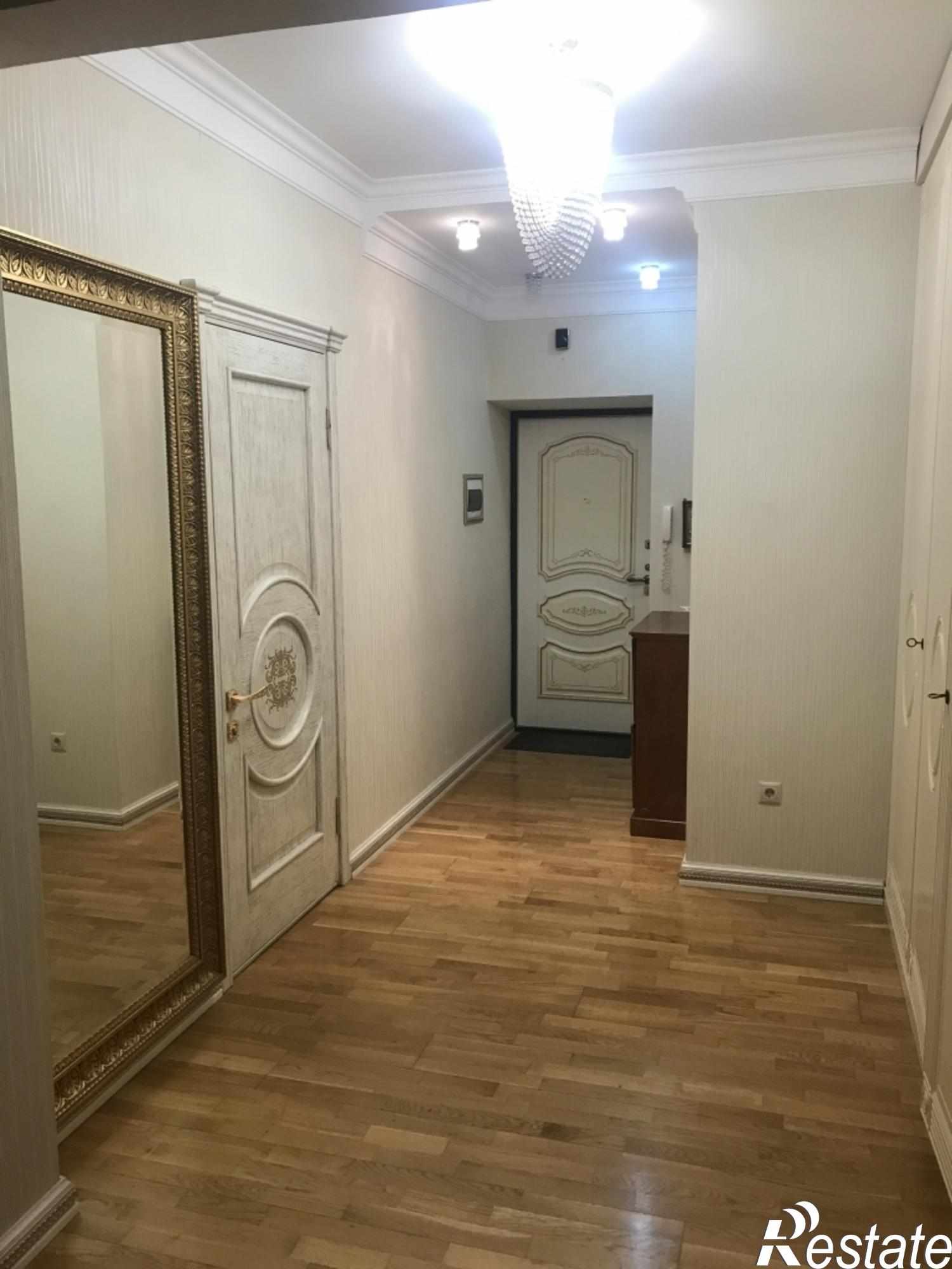 Купить квартиру за 12 500 000 рублей на Бунимовича ул, 19