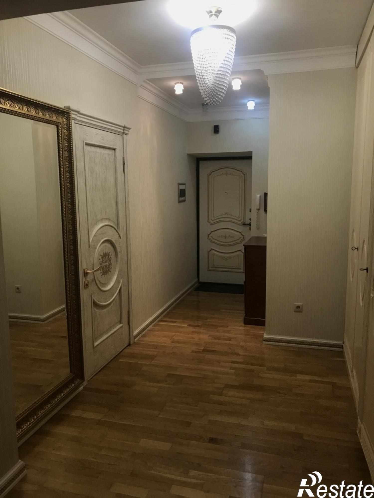 Купить квартиру за 12 500 000 рублей на Бунимовича ул, 19