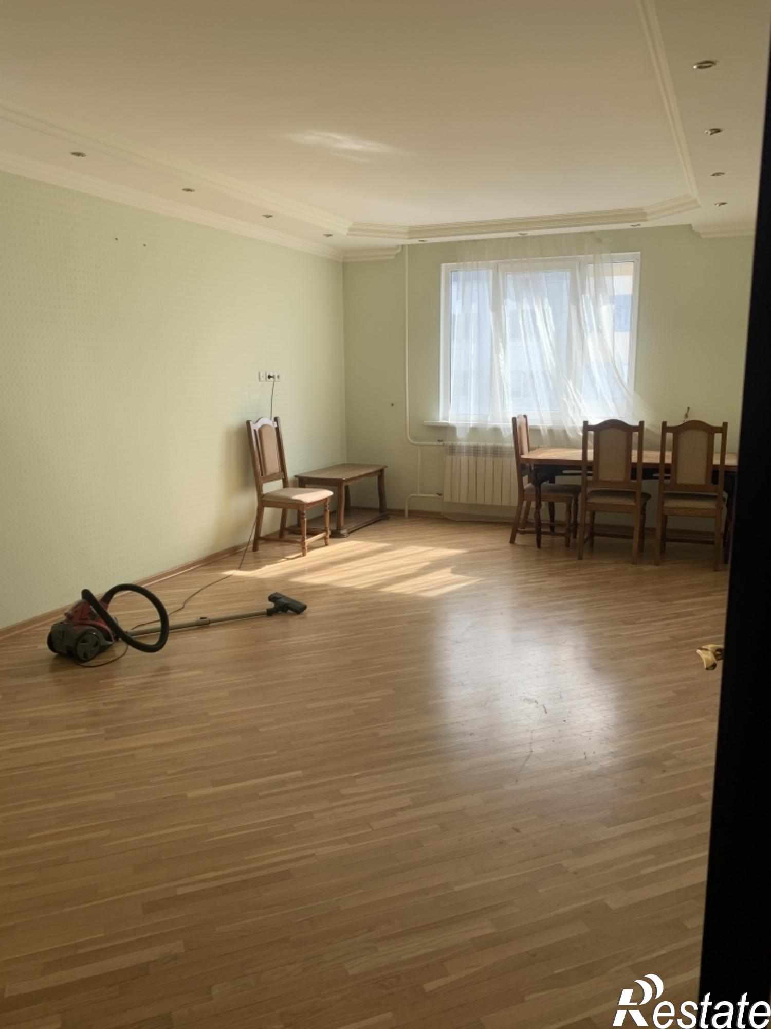 Купить квартиру за 8 500 000 рублей на Дунаевского ул, 92к2