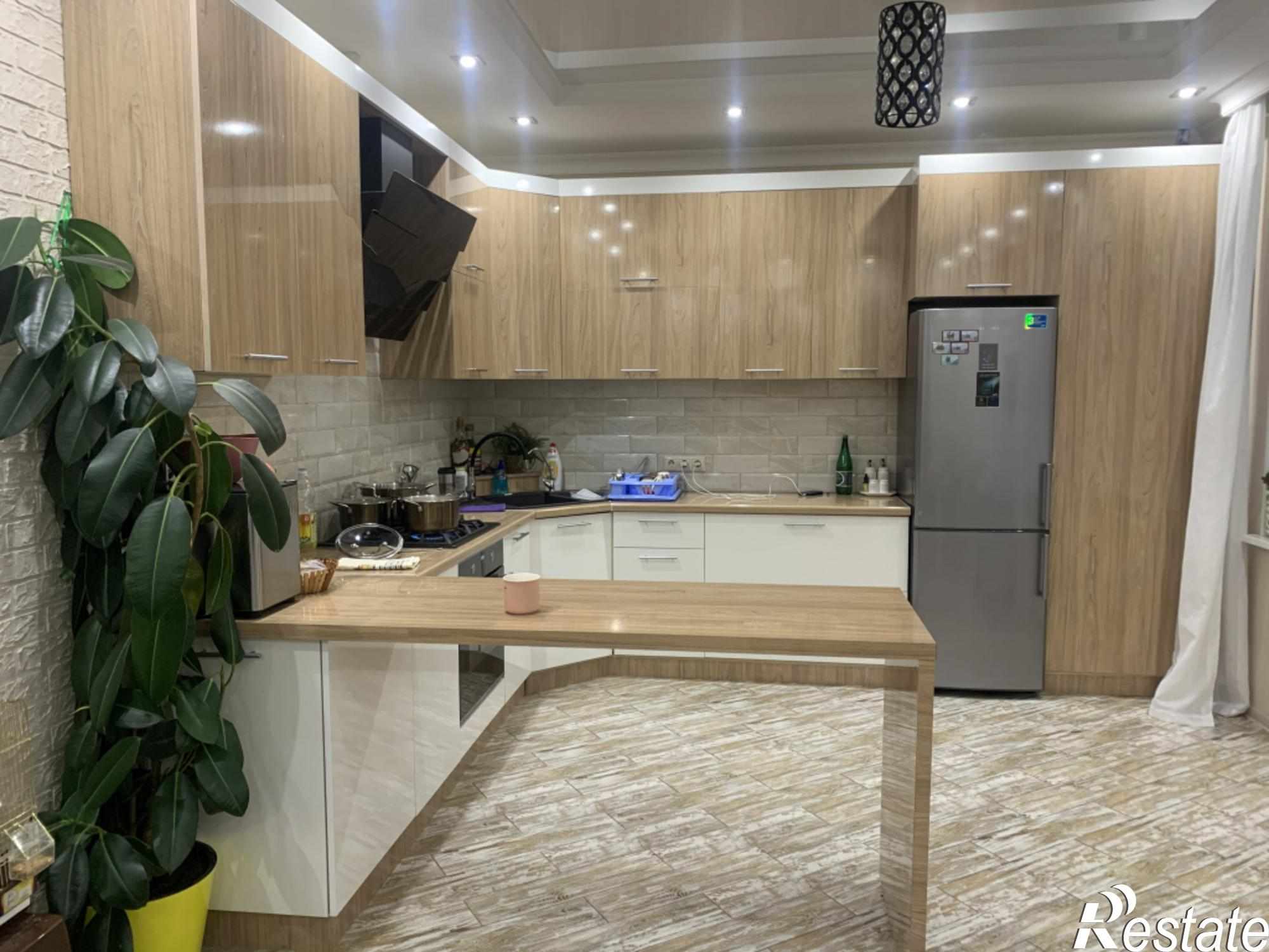 Купить квартиру за 12 200 000 рублей на Кипарисовая ул, 2к1
