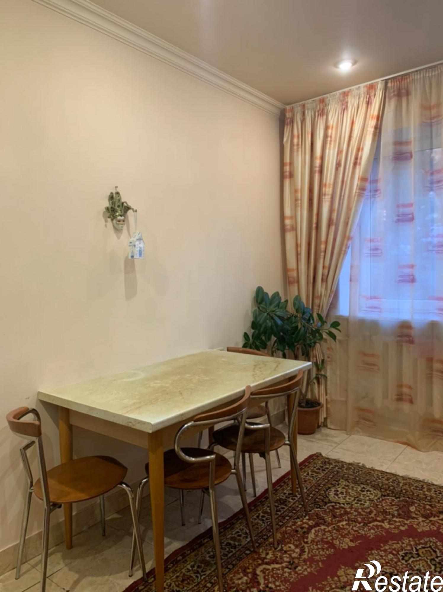 Купить квартиру за 8 400 000 рублей на Калинина пр-кт, 40