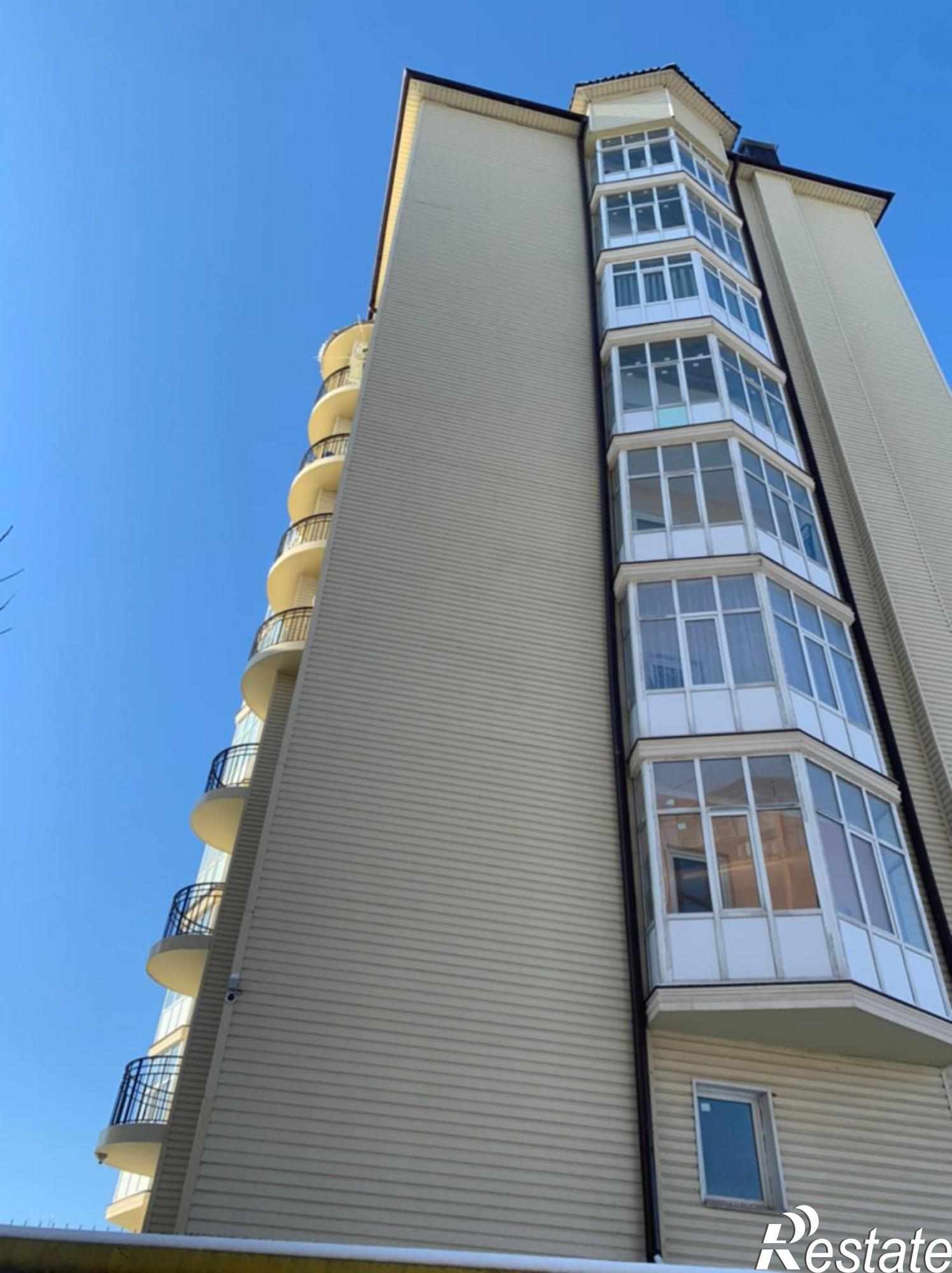 Купить квартиру за 10 000 000 рублей на Пестова ул, 17А