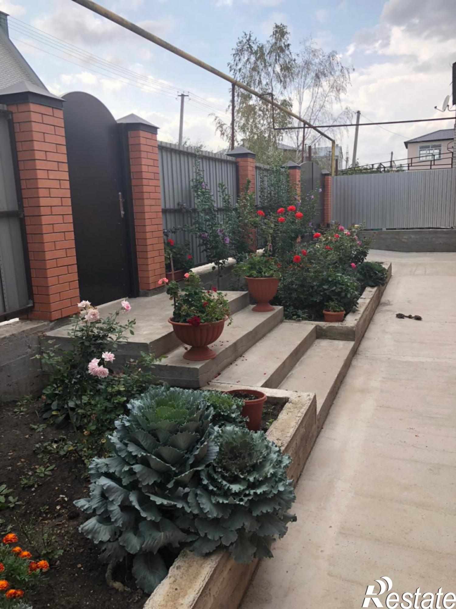 Купить дачу, дом, коттедж за 12 500 000 рублей на Подгорная ул, 12