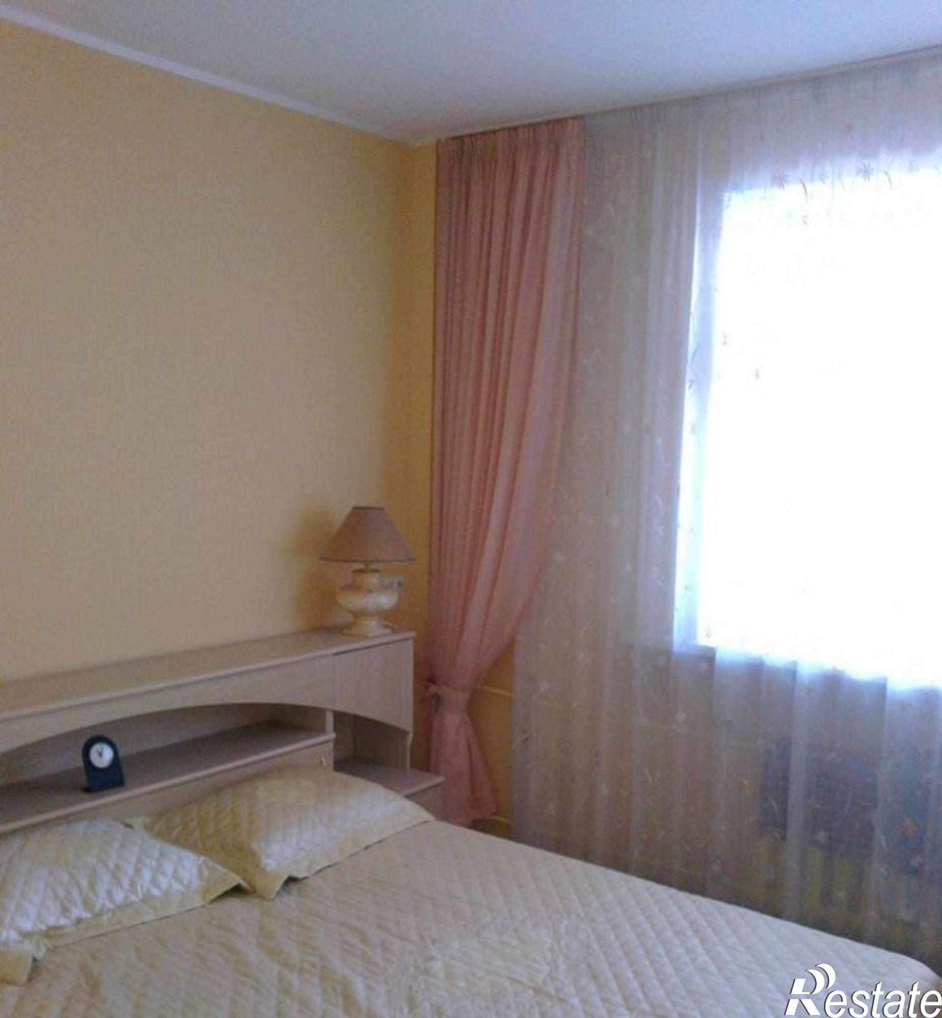 Сдать квартиру за 25 000 рублей на Батурина ул, 37Б