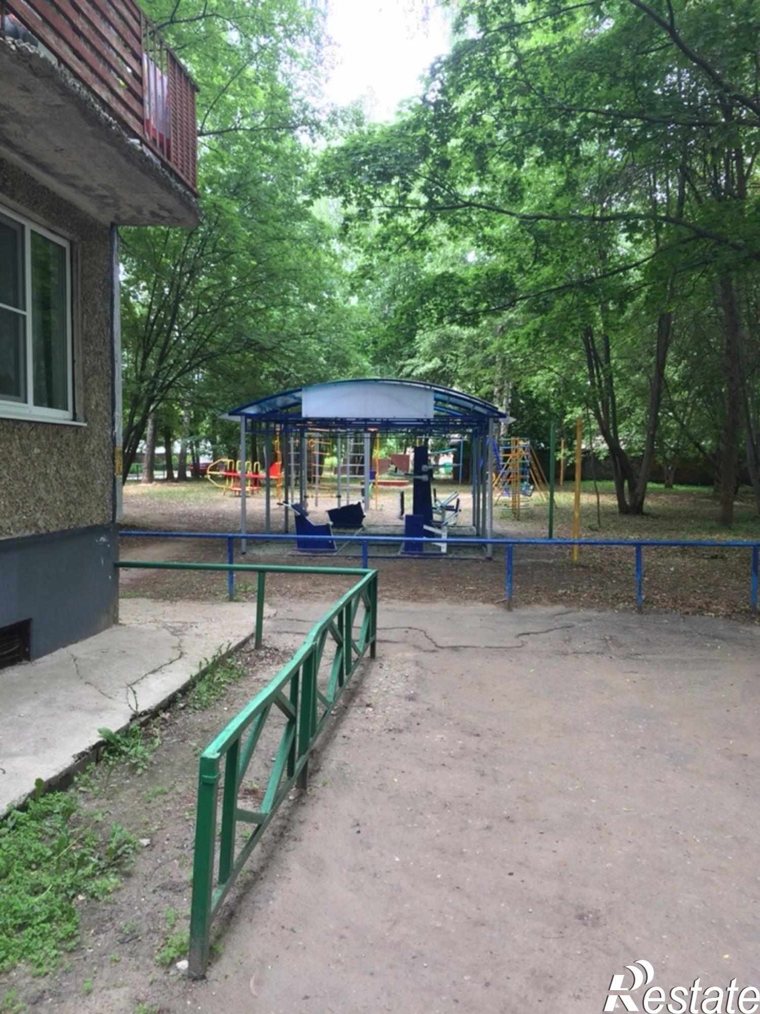 Сдать квартиру за 15 000 рублей на Комиссарова ул, 61