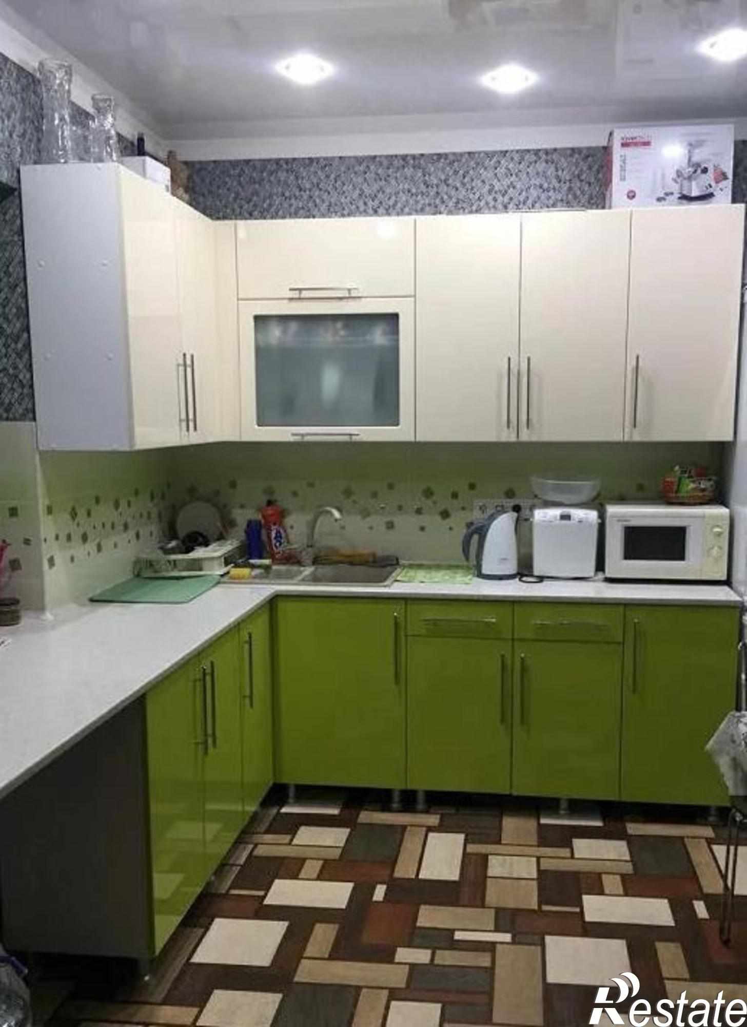 Купить дачу, дом, коттедж за 3 100 000 рублей на Космонавтов ул