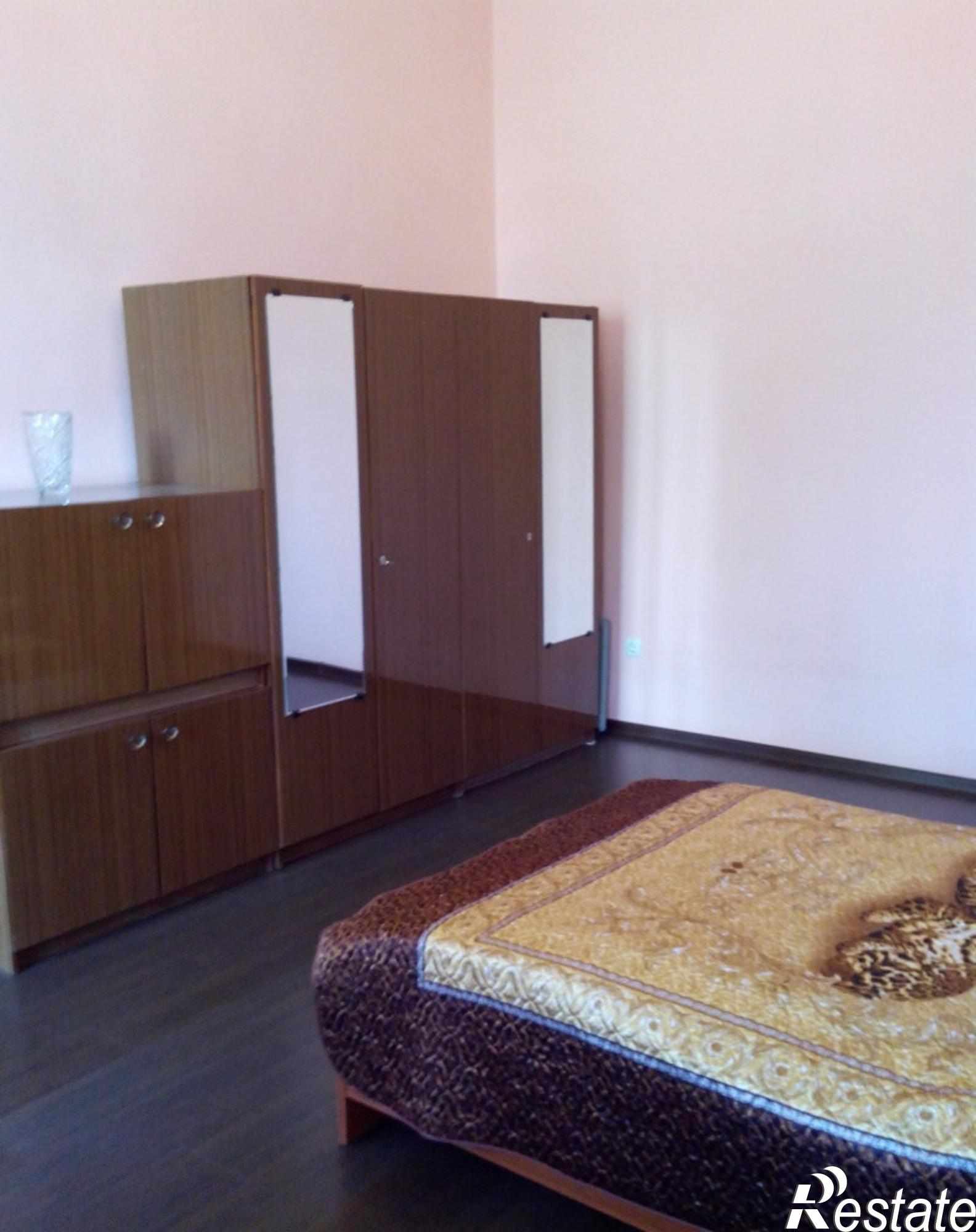 Купить квартиру за 2 650 000 рублей на Батайск