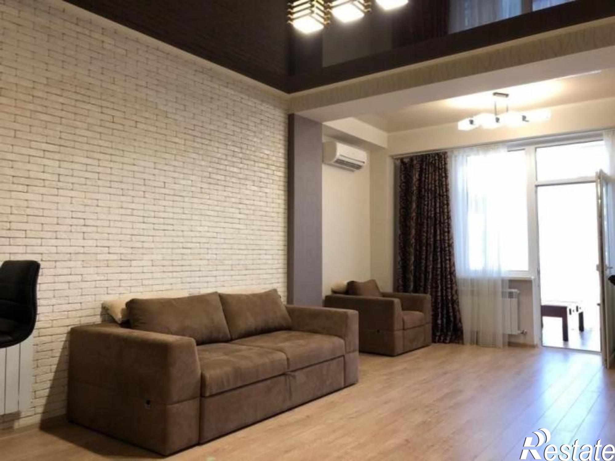 Купить студию за 1 850 000 рублей на Александра Печерского ул, 3