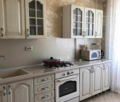 2-комн, 80кв м, этаж 2/11 Булгакова ул, 9