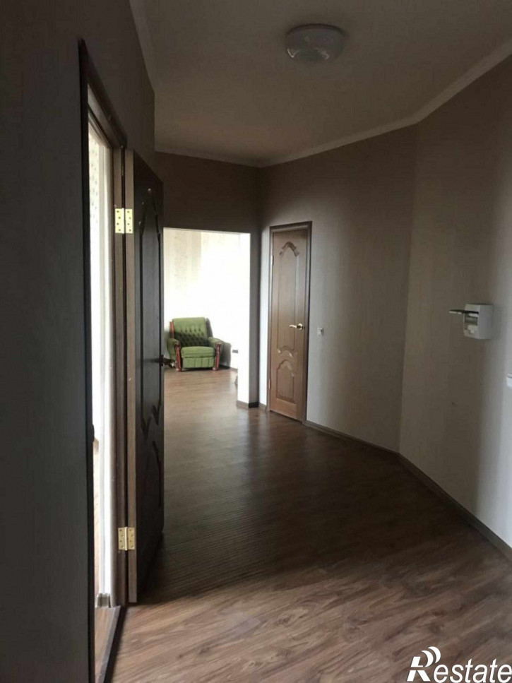 3-комн квартира Калинина пр-кт, 5