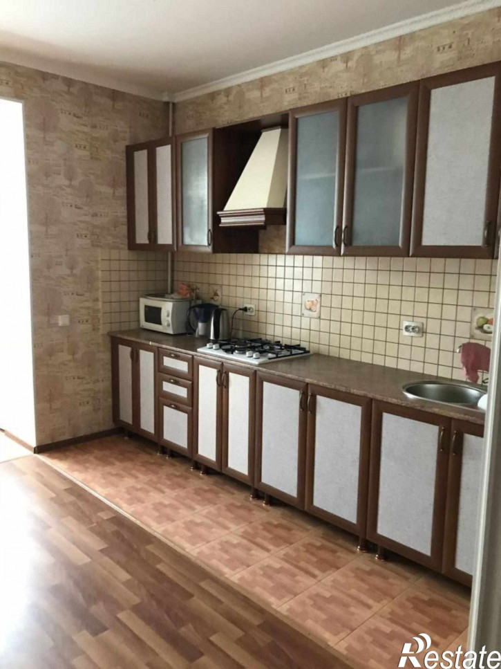 2-комн квартира Нежнова ул, 21,корп.3