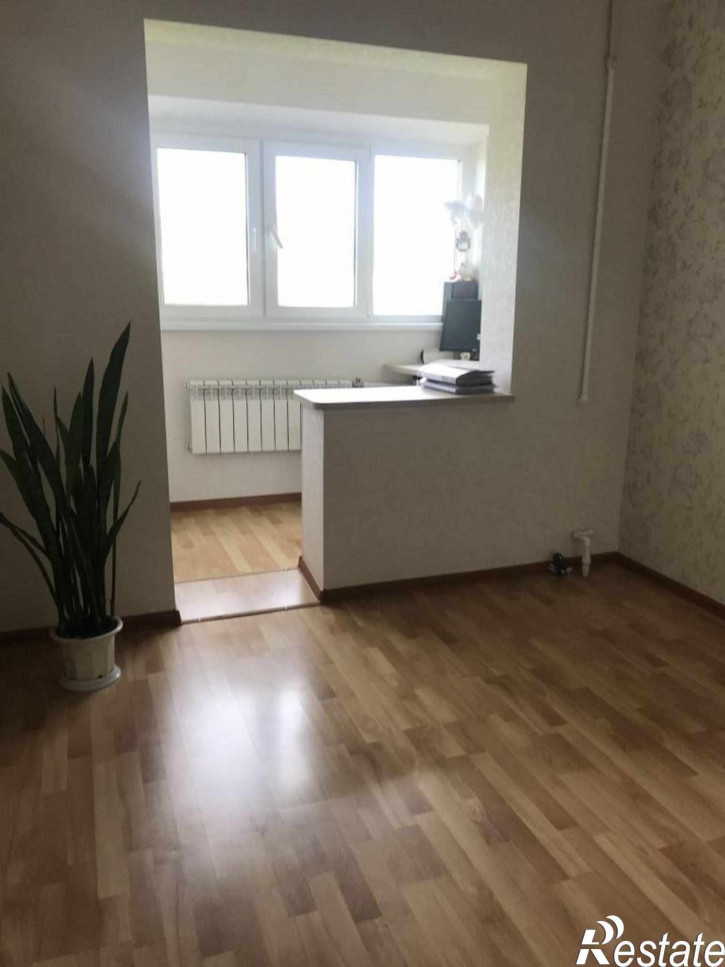 3-комн квартира Бутырина ул
