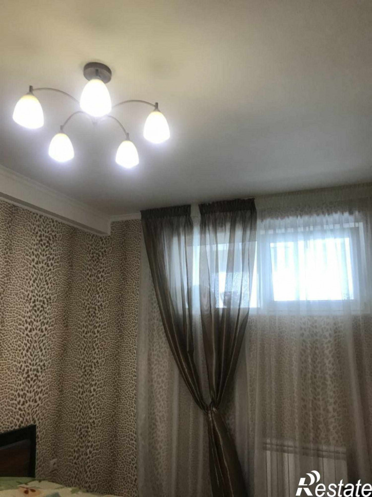 3-комн квартира Бутырина ул