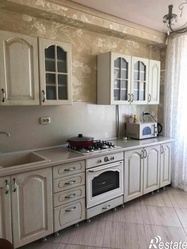 2-комн квартира Булгакова ул, 9