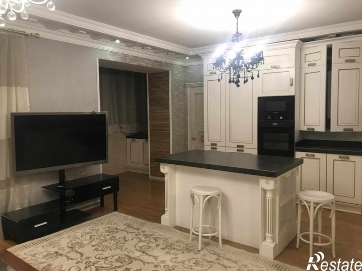 3-комн квартира Бунимовича ул, 19