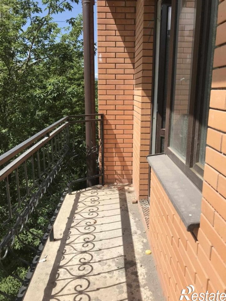 3-комн квартира Пестова ул, 15