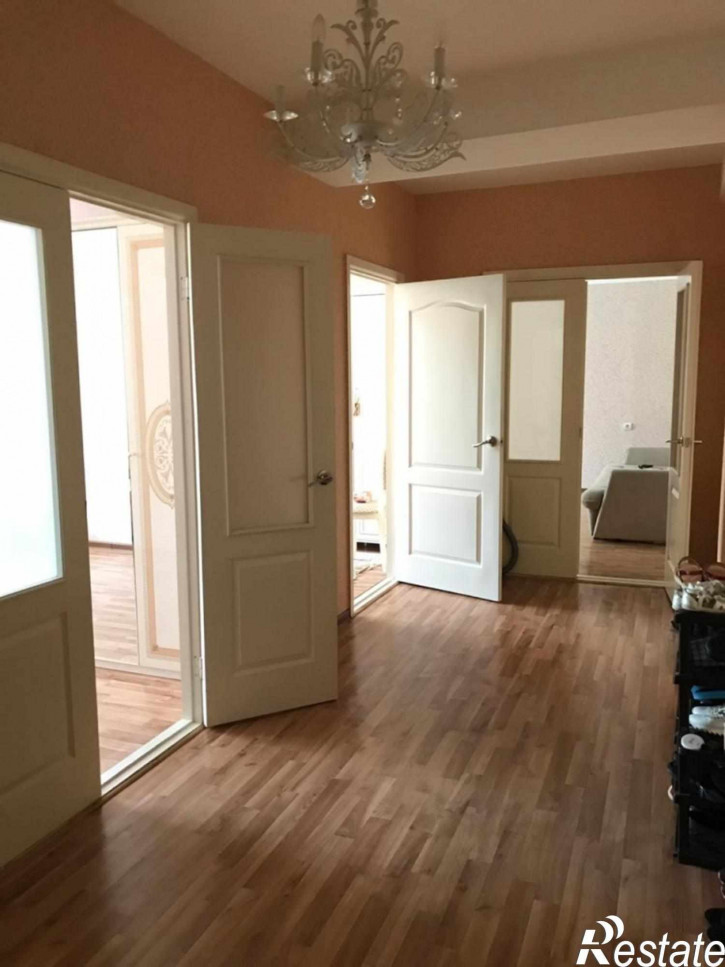 2-комн квартира Булгакова ул, 9