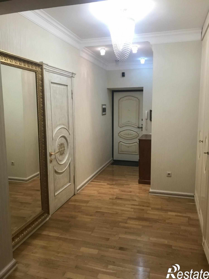 3-комн квартира Бунимовича ул, 19
