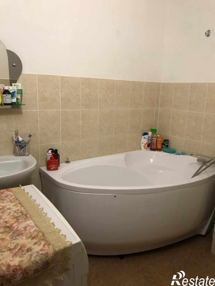 2-комн квартира Булгакова ул, 9