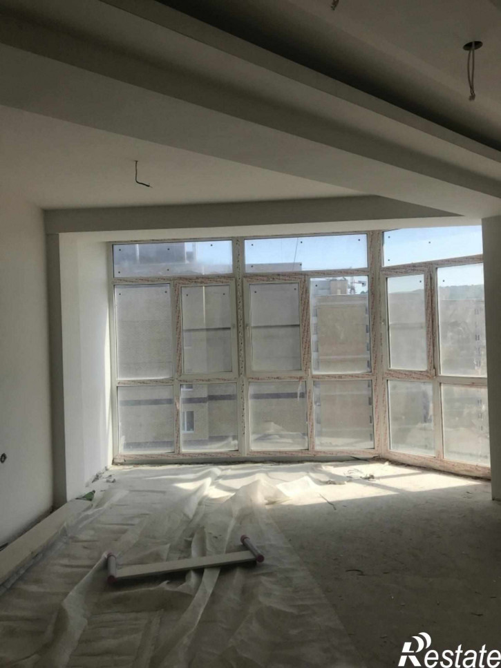 3-комн квартира Булгакова ул, 5