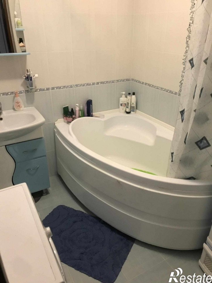 2-комн квартира Нежнова ул, 21,корп.1