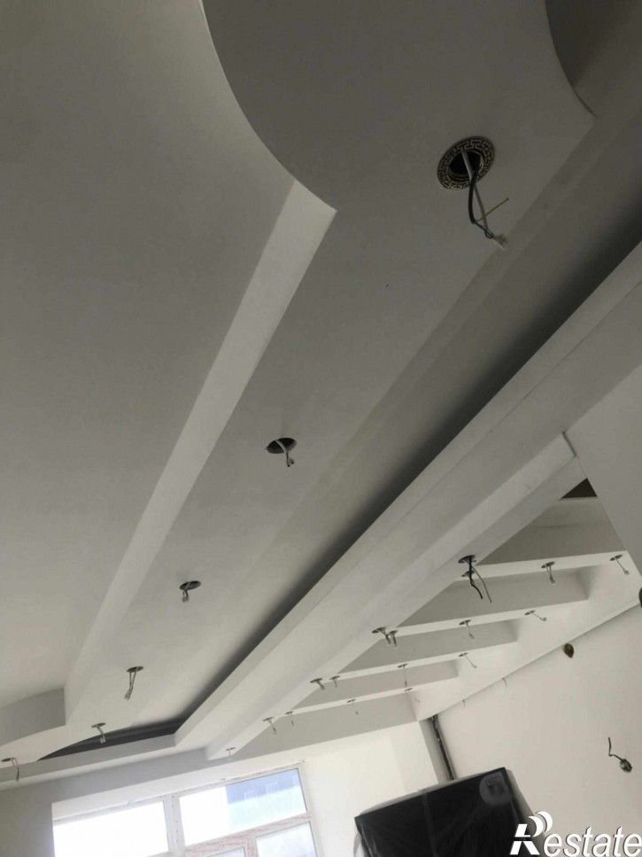 3-комн квартира Булгакова ул, 5