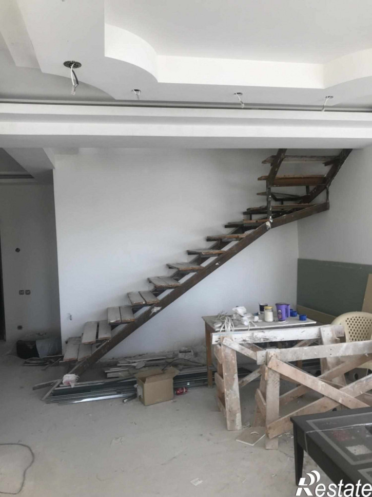 3-комн квартира Булгакова ул, 5