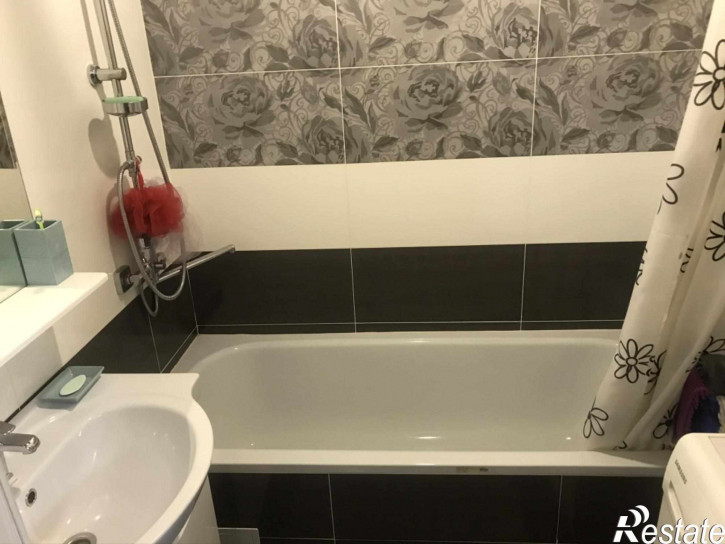 2-комн квартира Орджоникидзе ул, 8