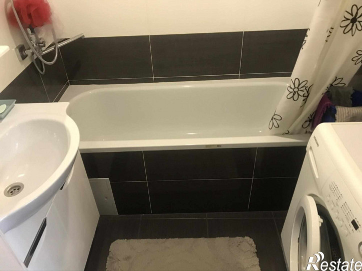 2-комн квартира Орджоникидзе ул, 8